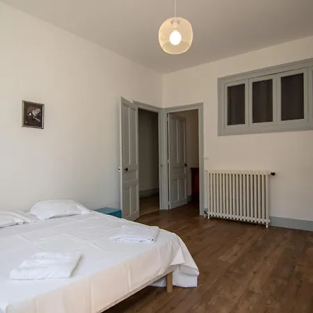 Hyper Centre - 3 - Gare - Wifi - Cosy Apartment Bourg-en-Bresse